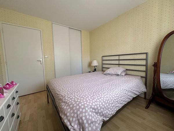 Appartement à vendre à Vannes T2 avec terrasse, parking et garage en sous-sol !