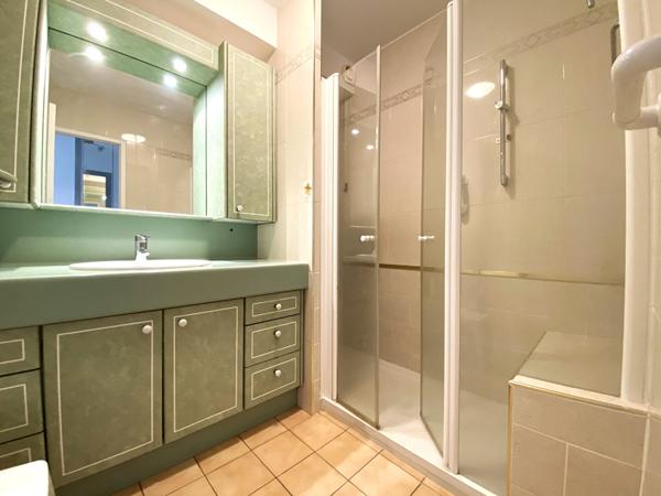 Appartement à vendre à Vannes 2 chambres Ascenseur Terrasse Garage