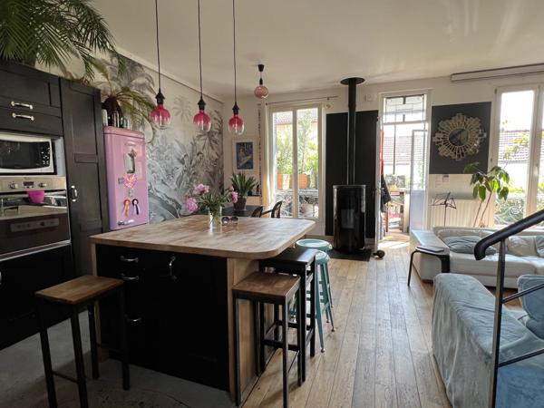 Bagnolet (93170) Mairie des Lilas - Maison de charme avec terrasse et 2 studios indépendants