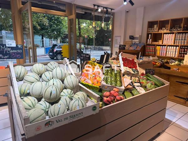 À VENDRE – FONDS DE COMMERCE FRUITS & LÉGUMES – LEVALLOIS-PERRET