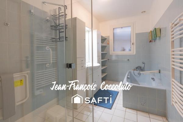 Maison de ville confortable avec cour intérieure