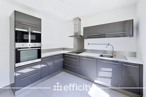 Appartement
         3 pièces
        - 61 m² Exclusivité 139 900 € *