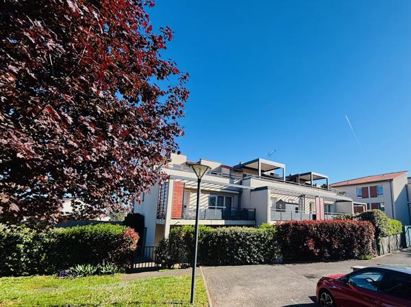 Fontaines-sur-Saône (69270) F3 de 72m2 avec 70m2 de jardin privatif / Terrasse de 15m2