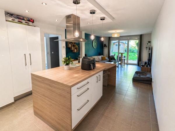Fontaines-sur-Saône (69270) F3 de 72m2 avec 70m2 de jardin privatif / Terrasse de 15m2