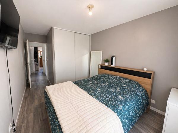 Fontaines-sur-Saône (69270) F3 de 72m2 avec 70m2 de jardin privatif / Terrasse de 15m2