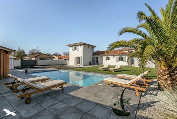 Maison à vendre 684 816 € Le Teich 6 p 174 m² DPE C
