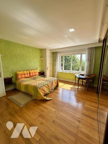 Maison de charme individuelle de 240m² habitables sur un terrain plat, clos et arboré de 1908m² e