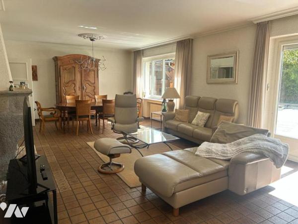 Maison de charme individuelle de 240m² habitables sur un terrain plat, clos et arboré de 1908m² e