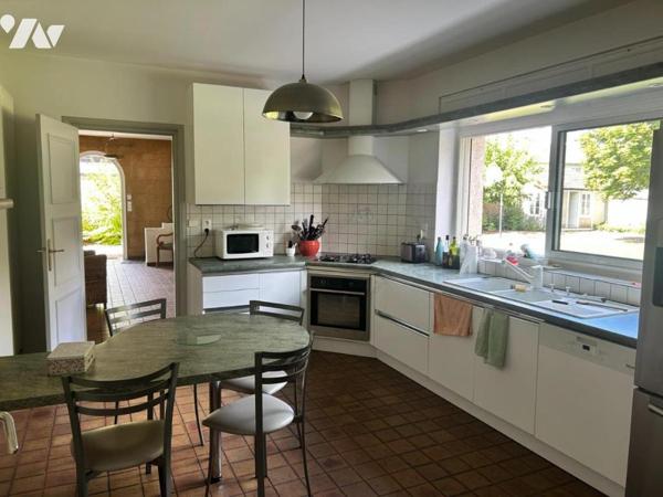 Maison de charme individuelle de 240m² habitables sur un terrain plat, clos et arboré de 1908m² e