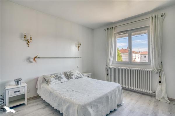 Maison à vendre |  Pineuilh |  5 pièces | 142 m²