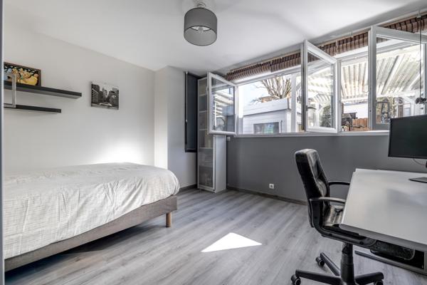 Viroflay (78220) VIROFLAY RIVE GAUCHE -APPARTEMENT EN REZ DE JARDIN ENTREE PRIVATIVE Profession Libérale acceptée.