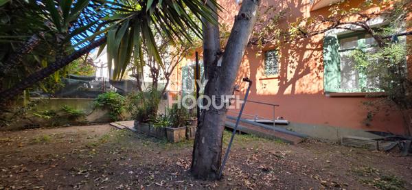 EXCLUSIVITE - A vendre à Perpignan - Maison de ville familiale 2 faces avec jardin arboré et garage 142 m²