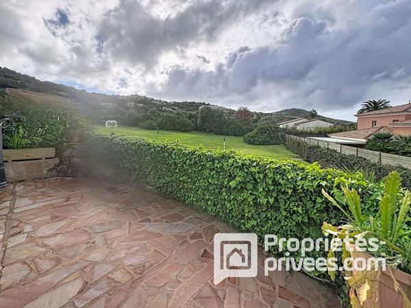 Maison de type T4 en bord de mer à Cargèse