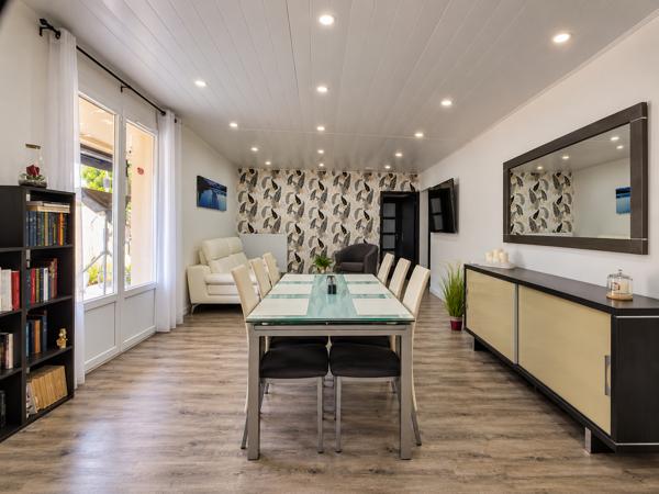 MARIGNANE BAS DE VILLA DE 100 M², JARDIN ET TERRASSE : L’ESPRIT D’UNE MAISON