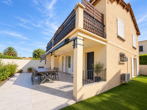 MARIGNANE BAS DE VILLA DE 100 M², JARDIN ET TERRASSE : L’ESPRIT D’UNE MAISON