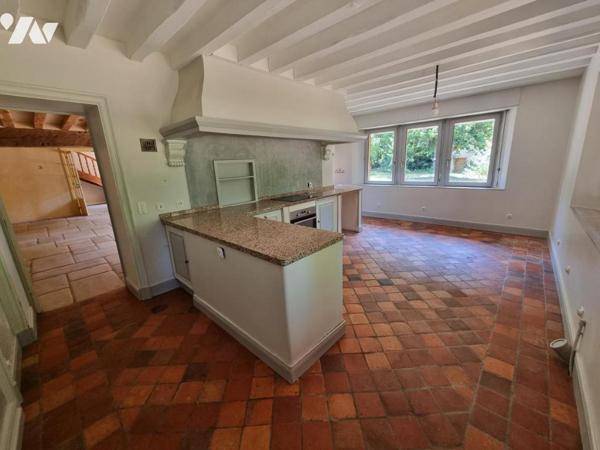 LONGERE T8 - 211 M²