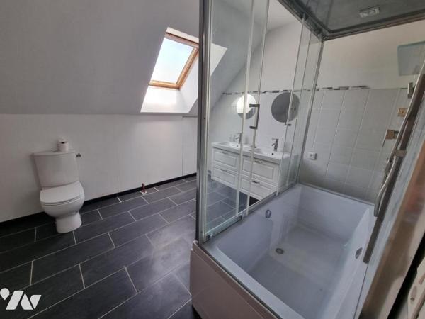 LONGERE T8 - 211 M²