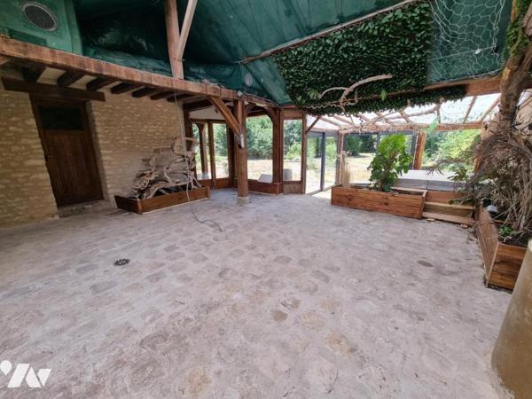 LONGERE T8 - 211 M²