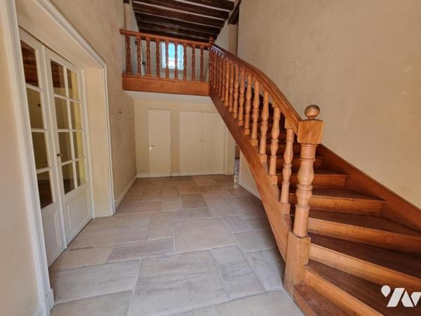 LONGERE T8 - 211 M²