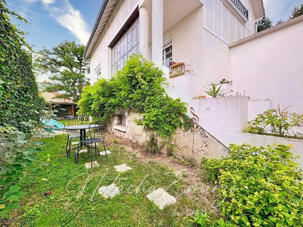 Maison entièrement rénovée, 3 chambres + bureau, à seulement 14' à pied du RER