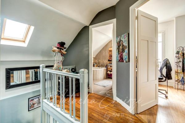 Maison entièrement rénovée, 3 chambres + bureau, à seulement 14' à pied du RER