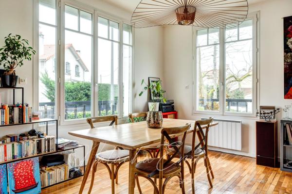 Maison entièrement rénovée, 3 chambres + bureau, à seulement 14' à pied du RER