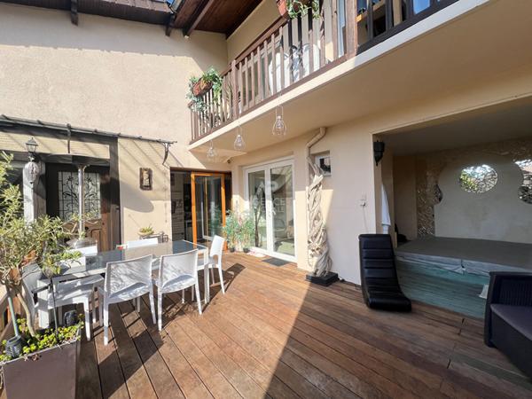 CHAVILLE - Maison familiale avec jacuzzi €1 015 000 ** - Référence 697-C