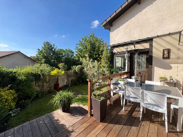 CHAVILLE - Maison familiale avec jacuzzi €1 015 000 ** - Référence 697-C