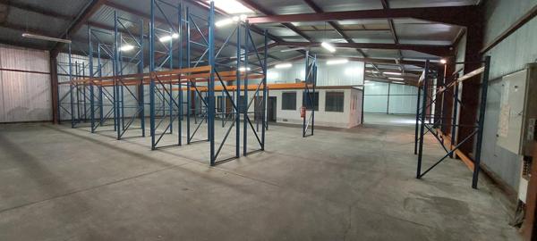 Local artisanal, commercial ou dépôt 400m²