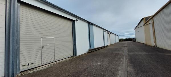 Local artisanal, commercial ou dépôt 400m²
