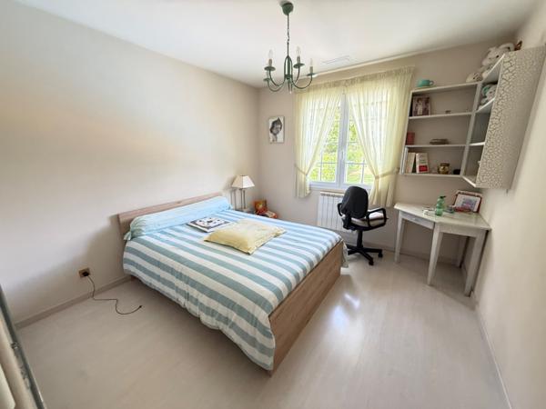 Maison  5 pièce(s)  4 chambre(s)  112.53 m²