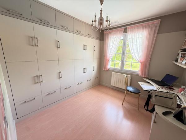 Maison  5 pièce(s)  4 chambre(s)  112.53 m²