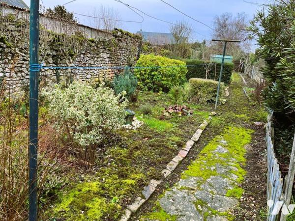 BEAUMONT SUR SARTHE Centre bourg maison de 133m²