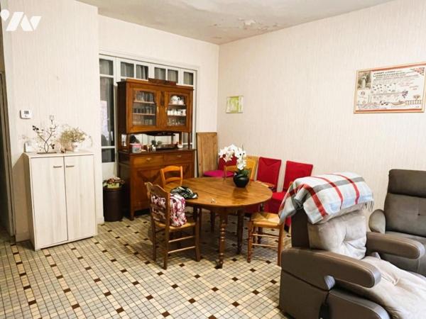 BEAUMONT SUR SARTHE Centre bourg maison de 133m²