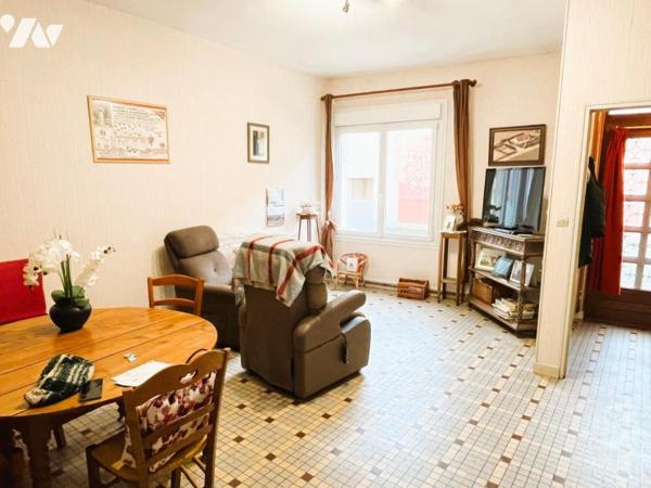 BEAUMONT SUR SARTHE Centre bourg maison de 133m²