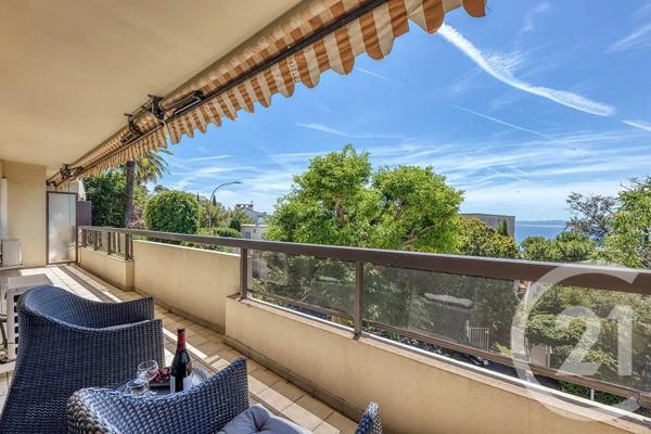 Appartement F3 à vendre  3 pièces - 58 m 2   NICE  - 06