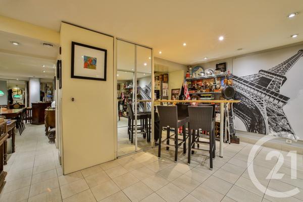 Appartement F5 à vendre  5 pièces - 157 m2 PARIS - 75009