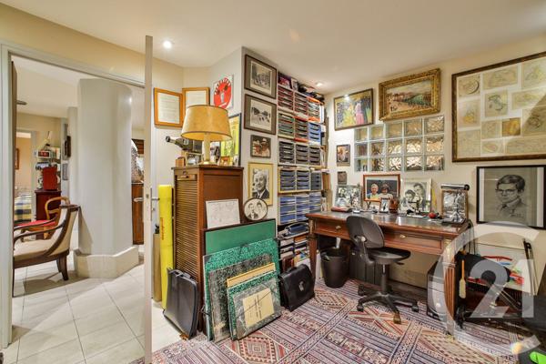 Appartement F5 à vendre  5 pièces - 157 m2 PARIS - 75009