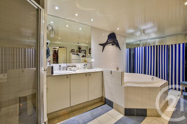 Appartement F5 à vendre  5 pièces - 157 m2 PARIS - 75009