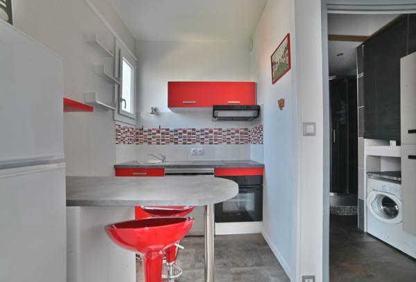 Appartement
         2 pièces
        - 28 m² 169 900 € *