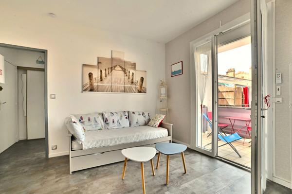 Appartement
         2 pièces
        - 28 m² 169 900 € *