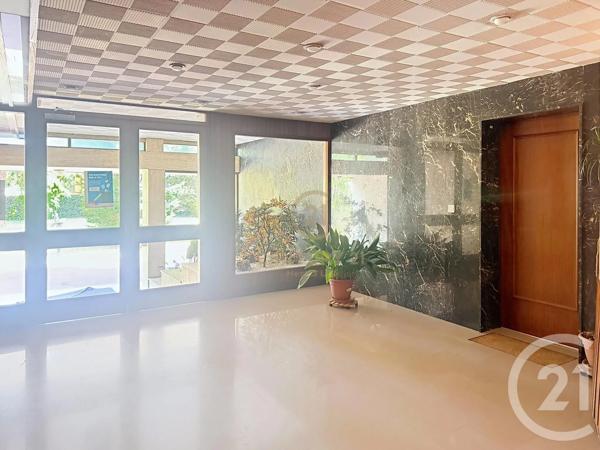 Appartement T3 à vendre  3 pièces - 79,48 m 2   BRON  - 69