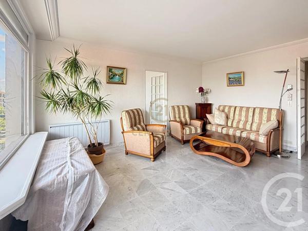 Appartement T3 à vendre  3 pièces - 79,48 m 2   BRON  - 69