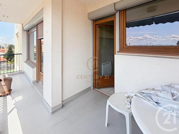 Appartement T3 à vendre  3 pièces - 79,48 m 2   BRON  - 69