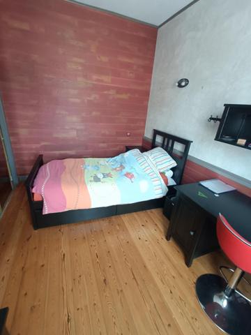 Située dans la charmante commune de Saint-Étienne-du-Vauvray (27430),