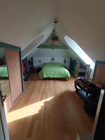 Située dans la charmante commune de Saint-Étienne-du-Vauvray (27430),