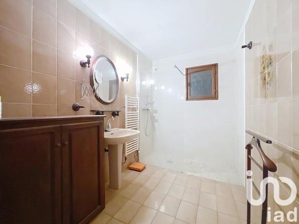 Maison traditionnelle 8 pièces de 168 m² à Fayence (83440)