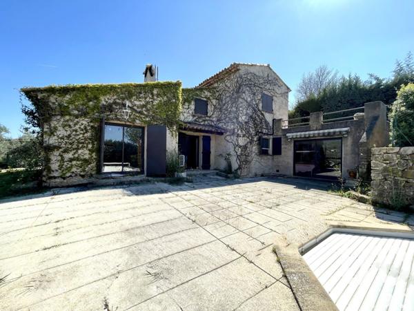 Maison traditionnelle 8 pièces de 168 m² à Fayence (83440)