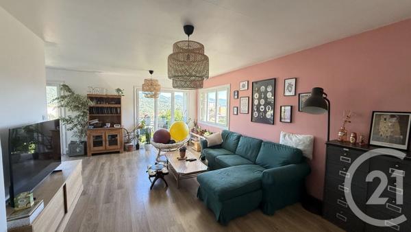 Appartement T5 à vendre  5 pièces - 104,69 m 2   GAP  - 05