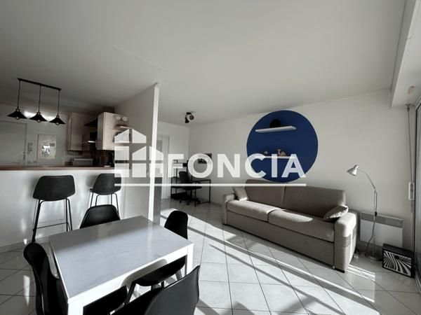Location Studio meublé 34.49 m² - 62 ET 64 RUE ALFRED KASTLER La Rochelle 17000